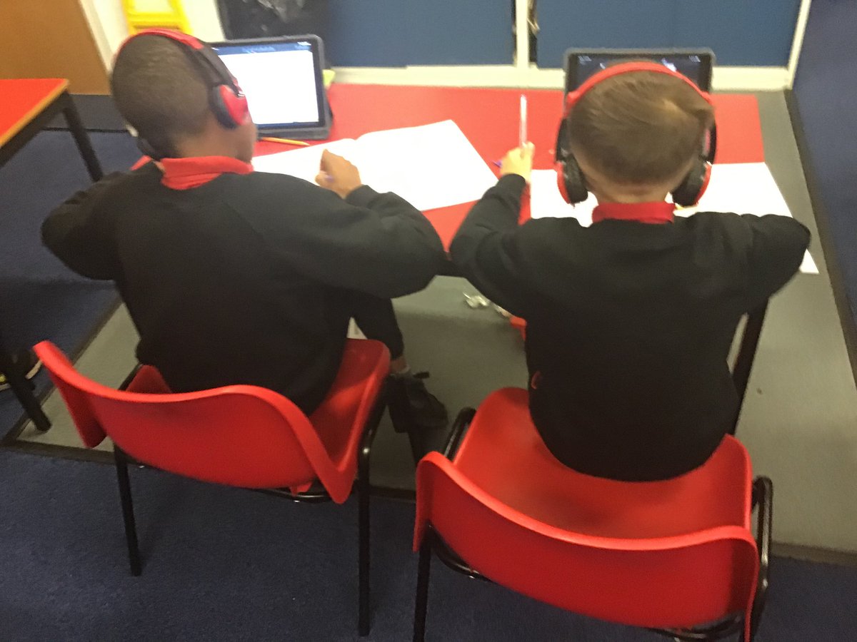 chocpud85's tweet photo. Love using @Showbie to provide personalised feedback to the children!#PersonalisedLearning #FocusedFeedback https://t.co/N1PJypXf0b