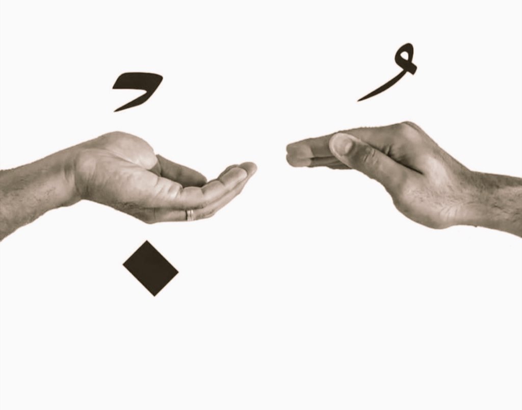 AsmaAtshan's tweet photo. ثم إنه مع مرور الوقت يصغُر قلبك حتى يصبح لا يتسع إلا لشخصٍ واحد وكُل تفاصيله🦋
#أتكلم_بصمت
#مساء_الخير_والعافيه🦋 https://t.co/vqvS0zCYMm