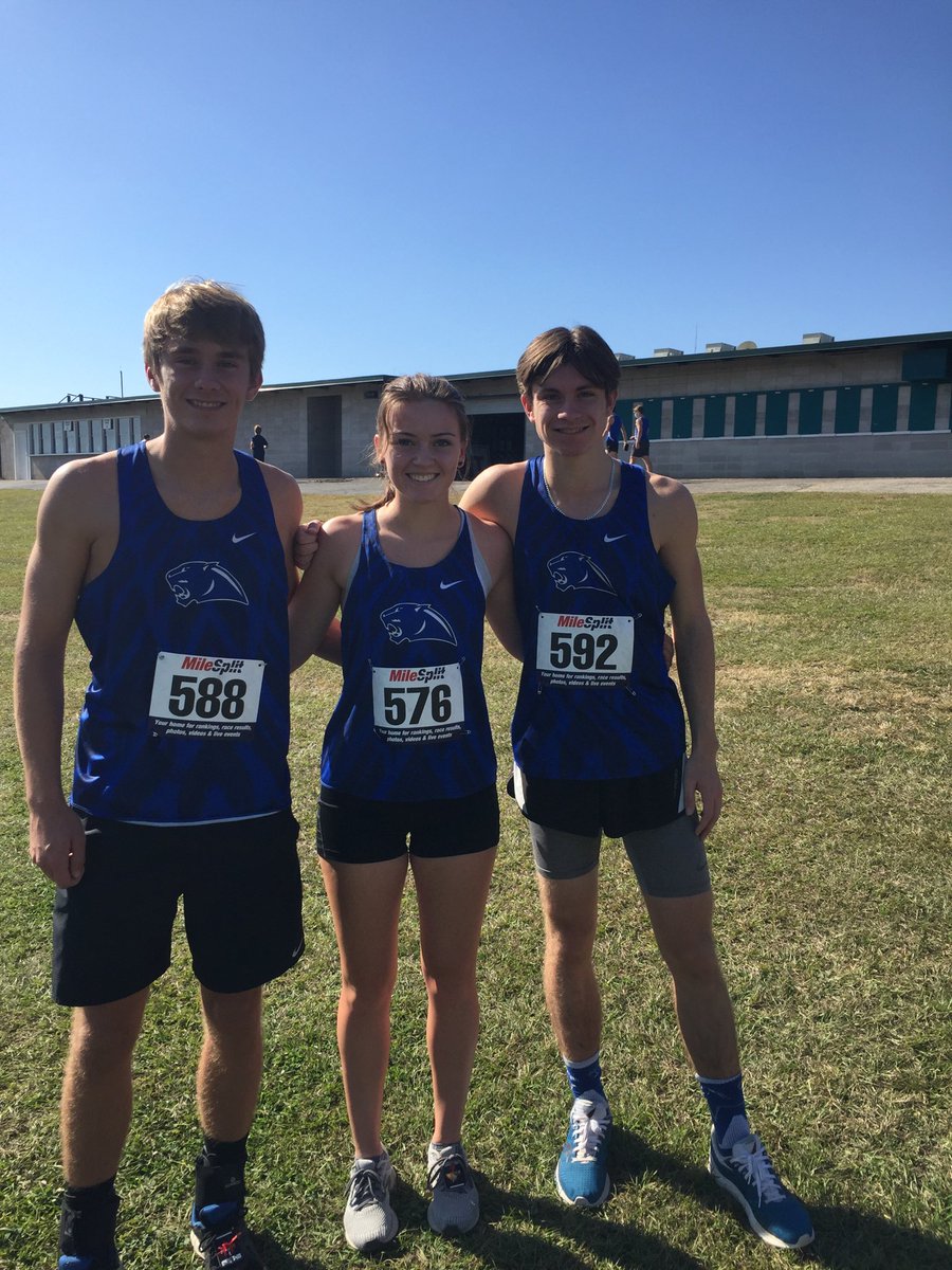BrierCross's tweet photo. The Last Hurrah! We are gonna miss these 3 seniors! Great leaders https://t.co/XMlWxgrCK4