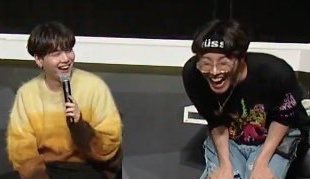 demseokdimple's tweet photo. Yoongi will have Hoseok by his side, he’s going to stay fully charged and smiley 🥺🍊 https://t.co/WYQwFNBkiz