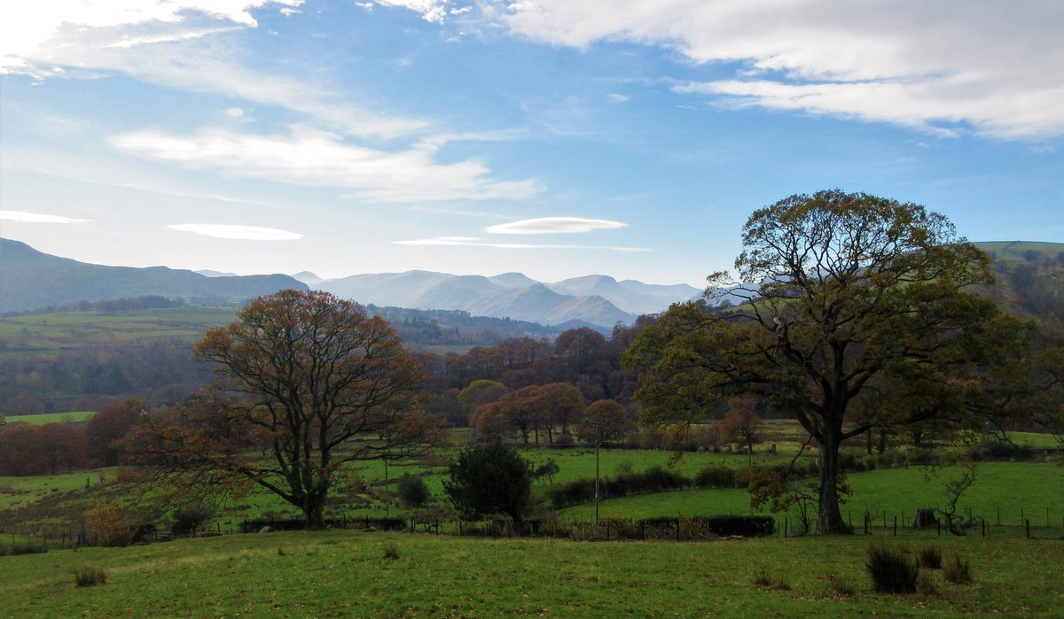 StanLeigh18's tweet photo. Today's walk - Glenderaterra Valley between #Blencathra #LonscaleFell #Latrigg with a lively Glenderaterra Beck
Poor visibility, then gradually cleared
-10am Glenderaterra Beck below
-1125 LonscalePike revealed
-1230 North Western fells view
-1300 Blencathra looking stunning https://t.co/KS1DWdi42Q