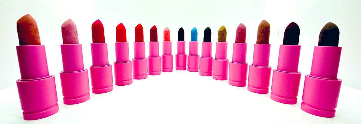 JarrodMUA's tweet photo. Line em up! @JeffreeStar #velvetrap ๐ https://t.co/A4MybreSad