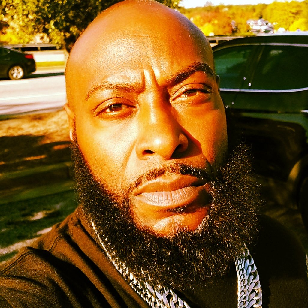 realdevastatorx's tweet photo. @99JAMZ @shejhercules @realdevastatorx ok baby The King π Devastator in the building. #riding #shej https://t.co/gNppH6Km9b