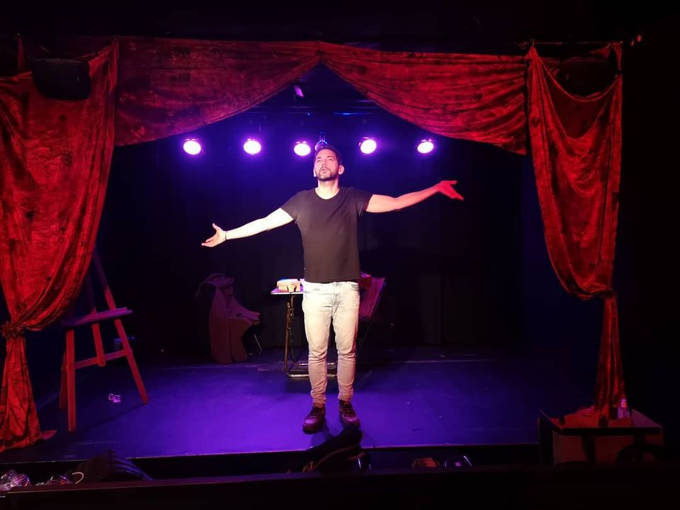 Últimos ensayos y puesta de luces. Mañana estreno!!! Iván Montero (<a href="/DIEGUITOLESCANO/">Dieguito Lescano</a> ) a las 21.30h en <a href="/OFFLatinaTeatro/">OFF Latina</a>  😊
Una producción de Benamate, #jesusamate @kenmaraj98