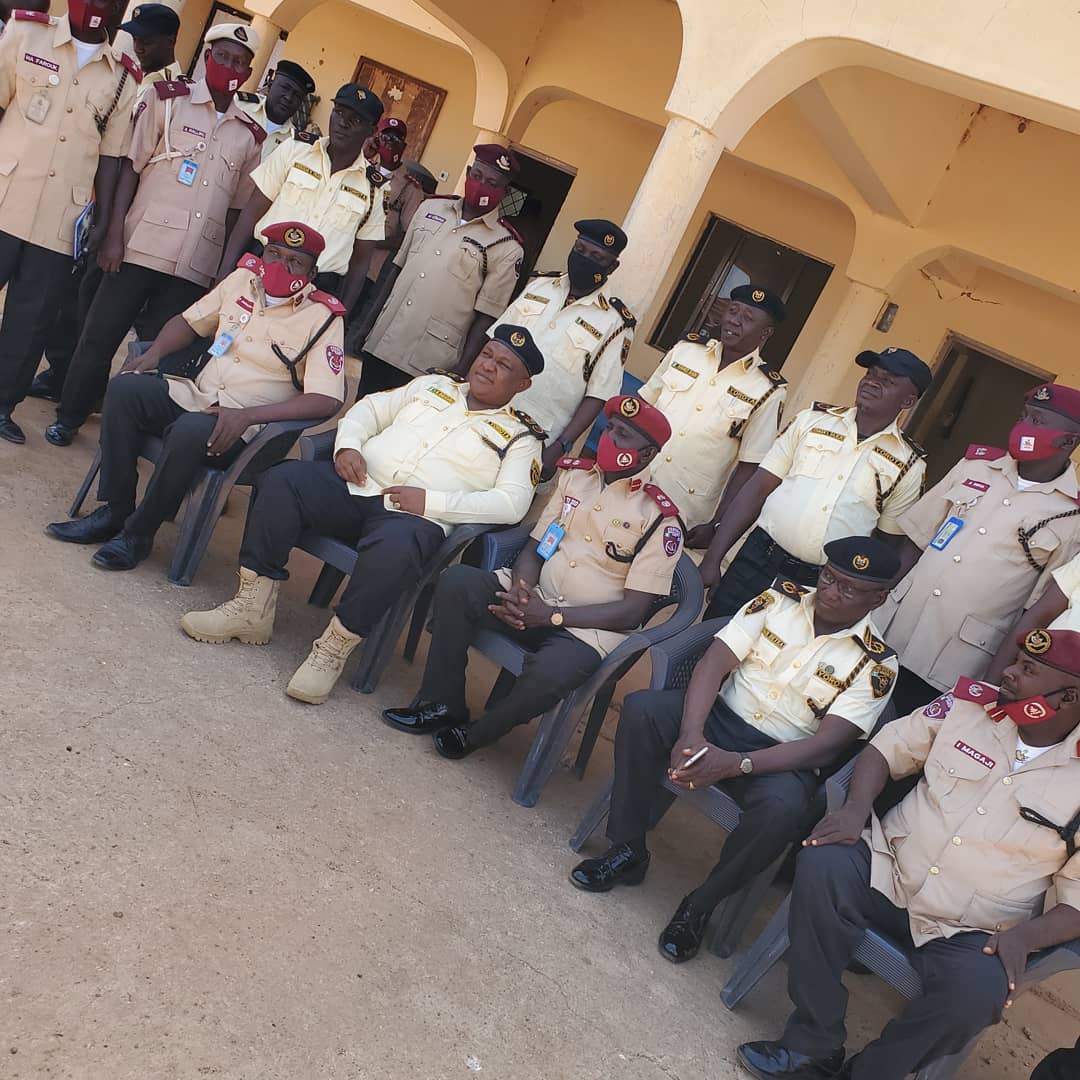 YobeRoad's tweet photo. YOROTA pays Courtesy Call To Road Safety Commandant,Yobe state

The official of Yobe State Road Traffic Agency (YOROTA),pay a coutersy call to the office of Yobe state Road Safety Commandant, today in Damaturu.
The YOROTA officials lead by its boss, Alhaji Bature Goniri, https://t.co/apZAsm3Tp0