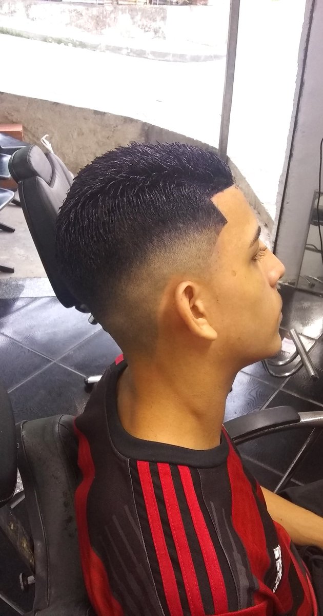 wlsilvachp's tweet photo. Mantendo o foco 💪🏾💈✂️ https://t.co/X80H7ywYFj