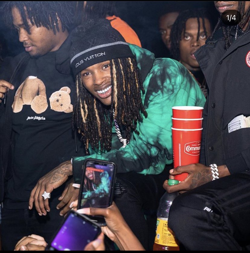 CoolinitTye's tweet photo. 💔💔💔💔💔💔 Love you must nîgga real fucking Savage #Chicagolegend Fuck 63rd!!!!! @KingVonFrmdaWic #Restinparadise https://t.co/YDXK2WMyrg