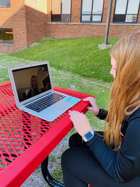 MsJessicaSines's tweet photo. Teaching students the important things in life and prepping for our upcoming unit! #ArtofArguing #SpeedDebating #TrumpNeverTookMyClass #WeAreMemorial https://t.co/mf6CzuSaAu