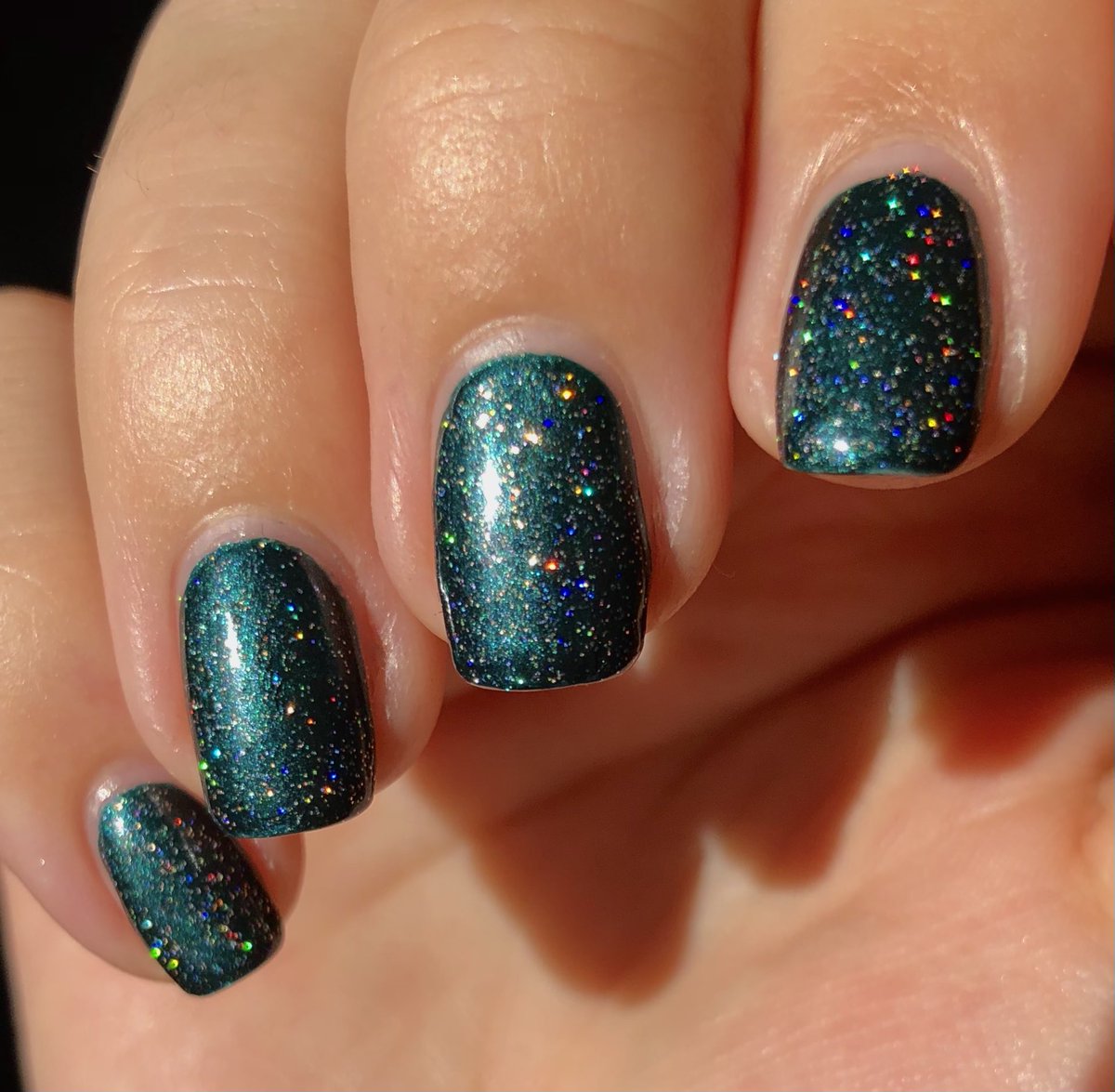 cmjseeger's tweet photo. boyfriend dubbed #ThisWeeksNails βYAY CHRISTMAS NAILS!β ππβ¨ https://t.co/XlNfmR1N20