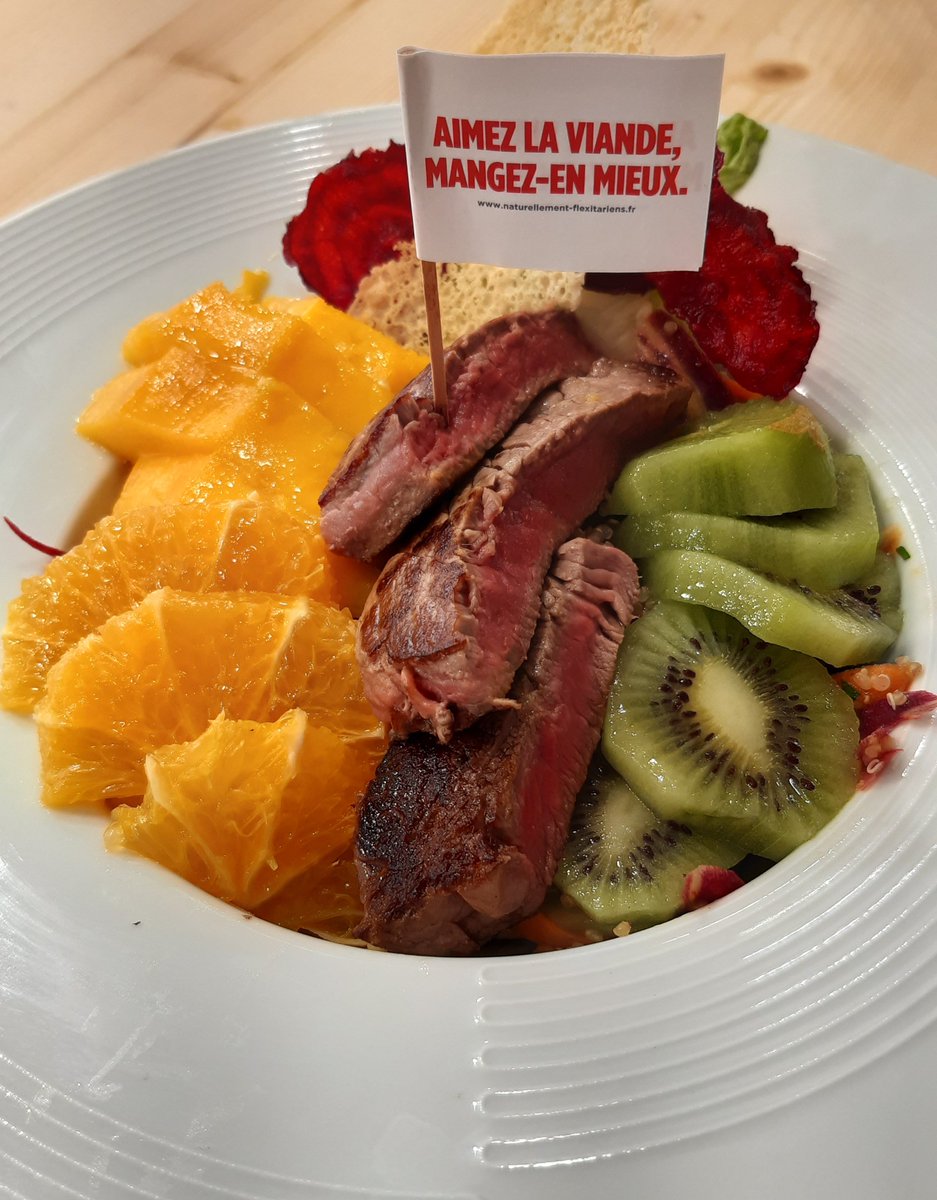 VGCulinaire's tweet photo. Nos recettes flexitariennes cuisinées au pavillon #culinaire sont toutes disponibles sur notre site internet 👨‍🍳https://t.co/uDKGShVRWS

#VG2020 #VendeeGlobe #VGC
@LesFlexitariens @inaporc @PassionCereales @CAAtlantVendee @Bienvenueferme @VendeeQualite 

En voici quelques unes 😋 https://t.co/XOg5Xl5wSq