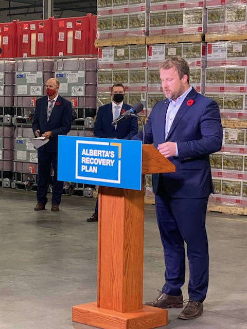 Rosenautrans's tweet photo. Rosenau Transport &amp; Acropolis Warehousing was pleased to host the announcement of the Leduc 65th Ave expansion. Thanks @YourAlberta &amp; @CityofLeduc for supporting our communities infrastructure needs. With: MLAs @RicMcIver &amp; @brad_rutherford, @MayorBobY_Leduc, @FlyEIA CEO Tom Ruth https://t.co/ll1V7TET2s