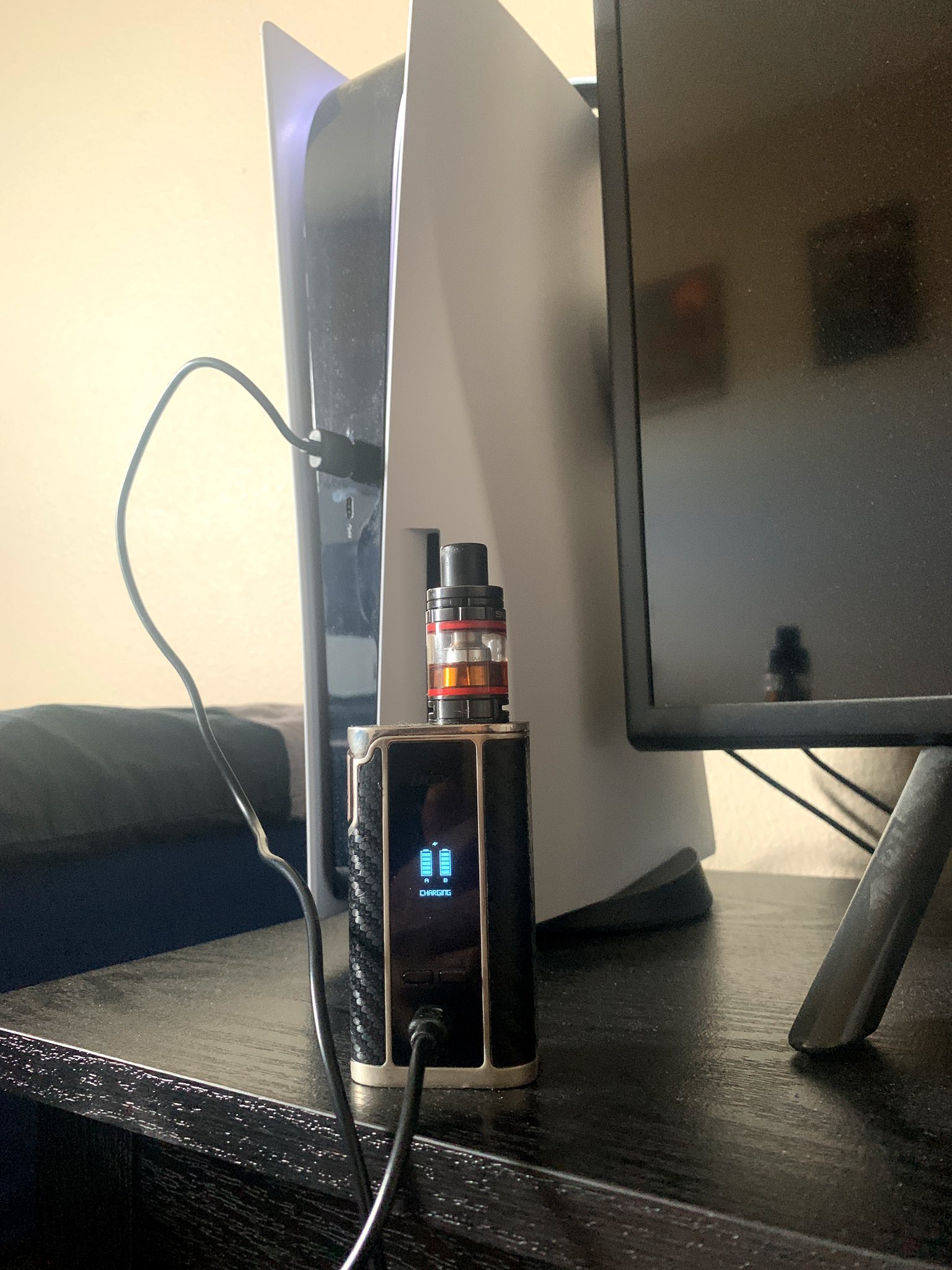 EmKJ4oaU0AATiuT?format=jpg&name=large