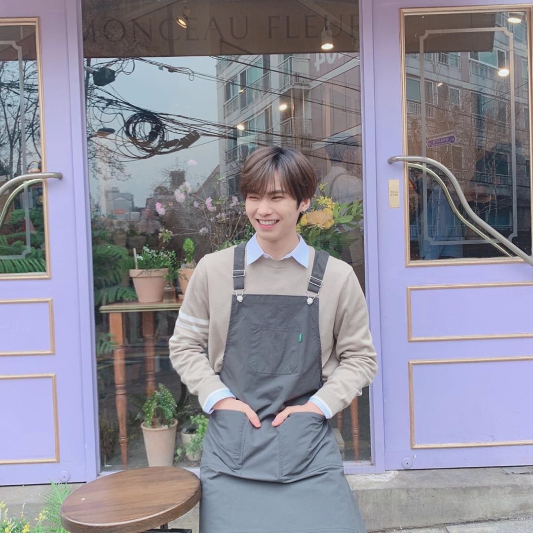 offcl_astrx's tweet photo. ㅤ# . . . ꜜ𝐍𝐎𝐑𝐓𝐇𝐄𝐍 𝐋𝐈𝐆𝐇𝐓𝐒 * ¡ rockч' s 💐_· ( 𝕟ꜜ.) updᥲtᥱ [ __hıs (𝗽𝗹𝗮𝘆).𝗹𝗶𝘀𝘁 ₊ ¿🎶 #MOOBIUSPlusPlus. . ⿻ !
¡Lantherns! Vengo a traerles el album de las bonitas MOOBIUS, si bien soy #TeamHiHigh queria compartirles todo el album pues es puro arte https://t.co/TC3SsG5pkb