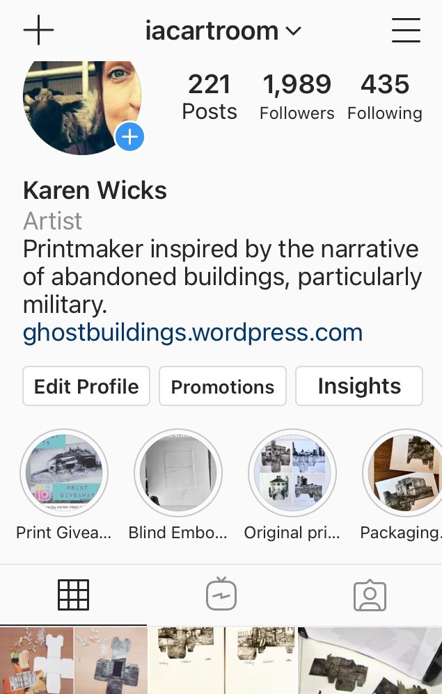 Practising daily gratitude as part of November’s #teacher5aday #photo #livethankfulcampaign - Day 6 Hobbies: being a practising artist is fundamental to my #wellbeing, I love the connections it brings as well as being able to forget about work🧡 <a href="/teacher5aday/">#teacher5aday</a> <a href="/drlucykelly/">Lucy Kelly</a>