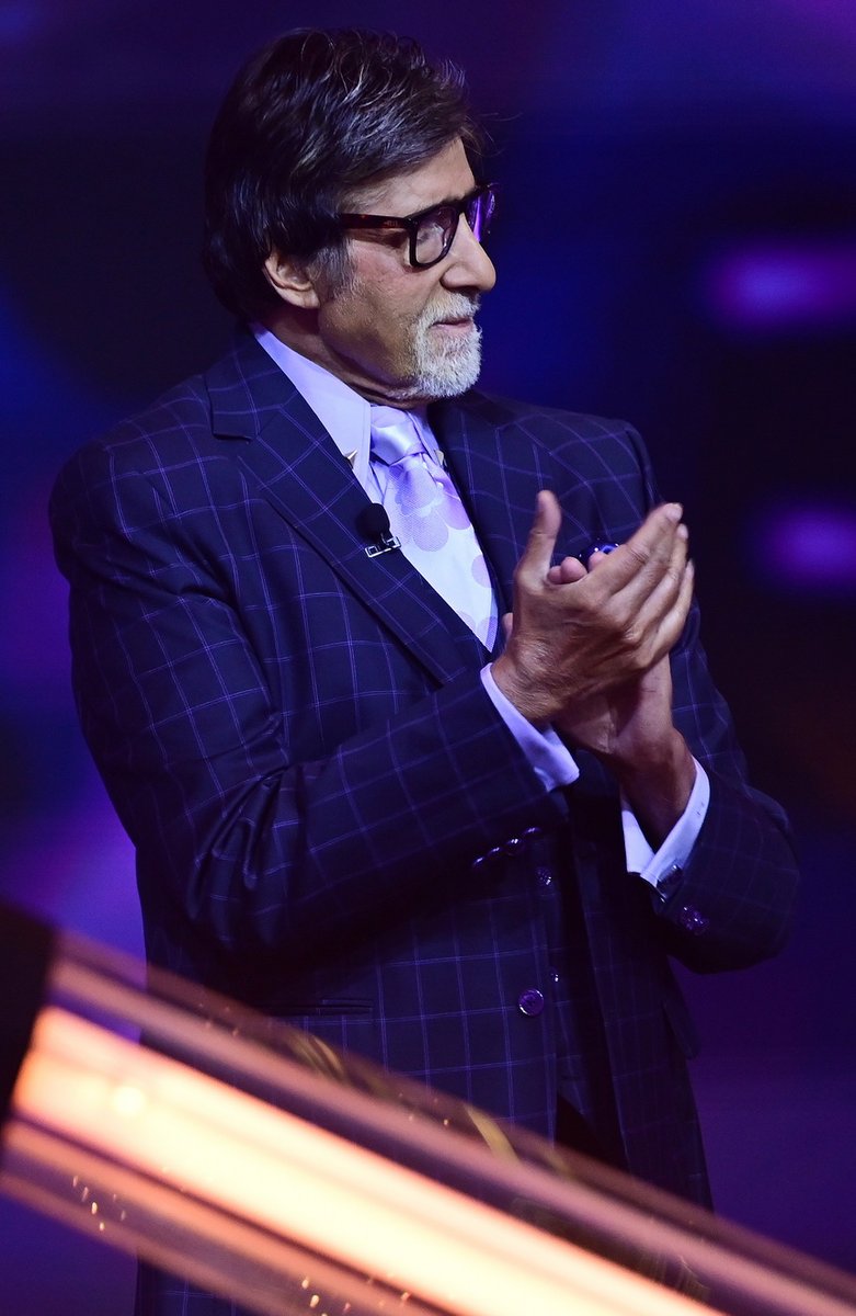 SrBachchan's tweet photo. T 3713 - 
एक बात तो तय है , इस दुनिया में लोगों के पास फ़ुरसत बहुत है  !!!! https://t.co/BGPz0ScAzw