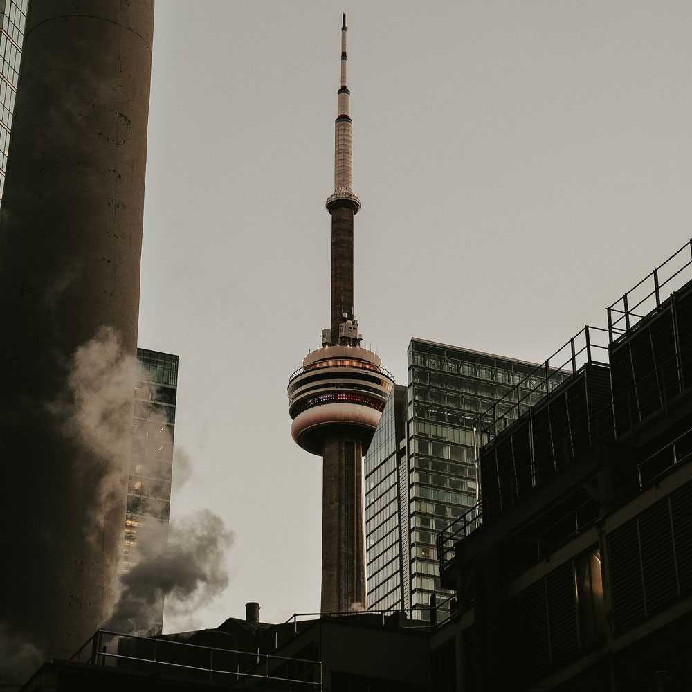 StrathconaHotel's tweet photo. Don't forget - some of your favourite Toronto attractions can be visited virtually, including seeing live views from the top of the CN Tower.

https://t.co/gmqJfGcoaq https://t.co/HgCwDOwSfh