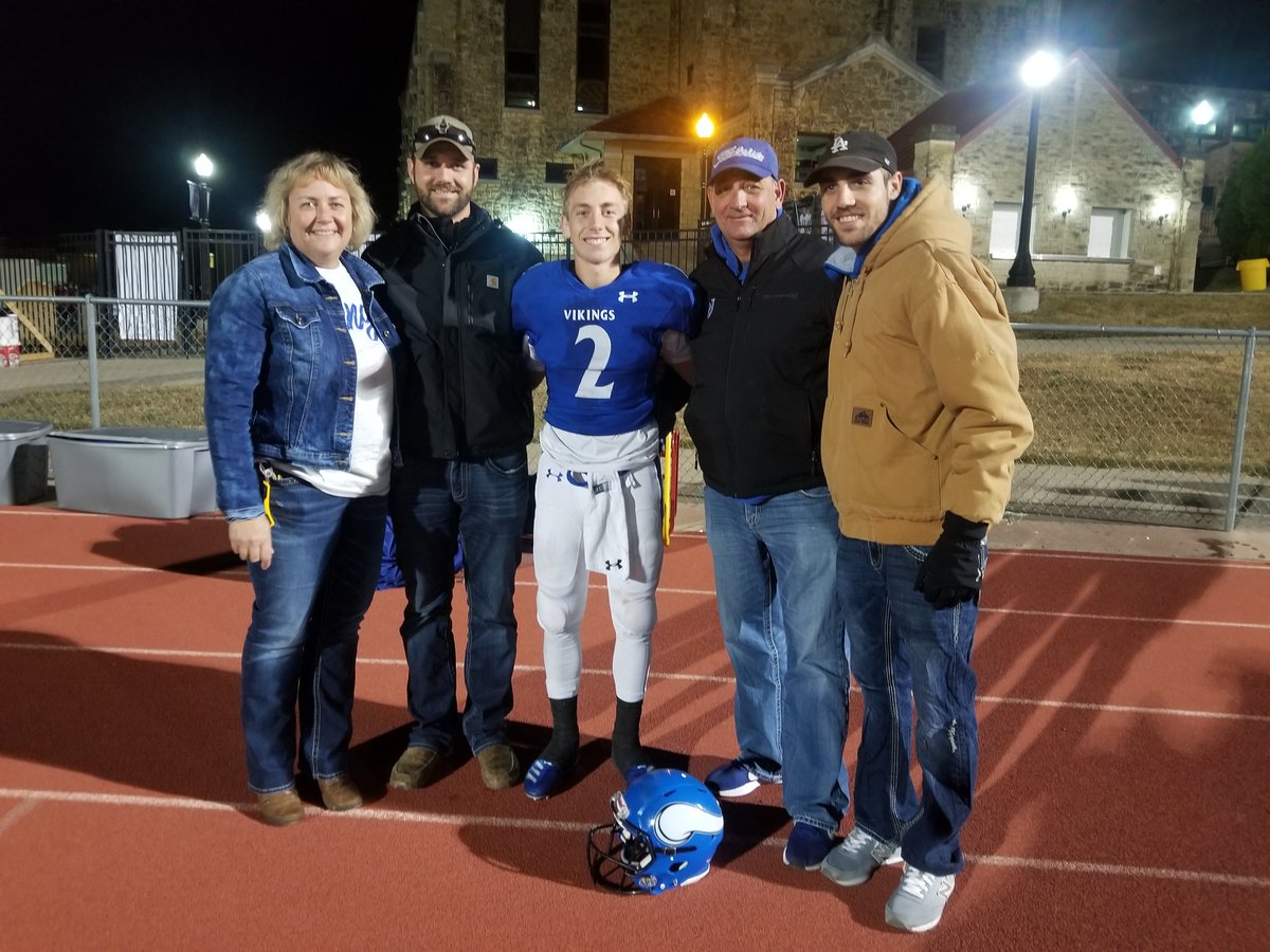 BlakeCrandall's tweet photo. Just a few tb's for the bd @KCrandall30 have a good one out in Cali tell your oldest son I said to take you out or something tonight. Love you and appreciate all you do for us! https://t.co/u9IfVNR5a1
