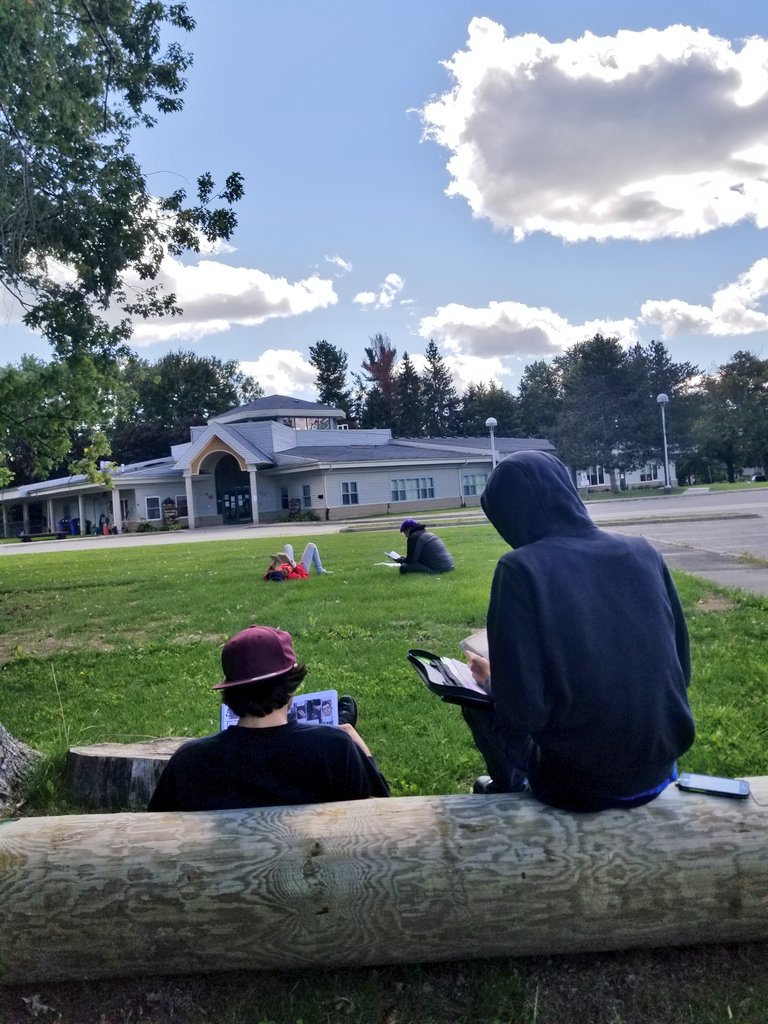 mrtmarr's tweet photo. Incredibly thankful for today's beautiful autumn sunshine and every opportunity to work in our outdoor Pine Grove classroom. Especially after great conversations during #TreatyRecognitionWeek 

 #ExperientialEducation https://t.co/sHfp5oN9vx