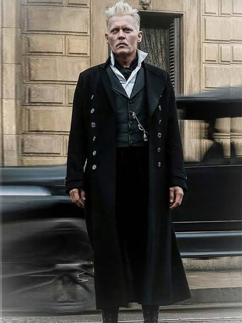 maka_erbakera's tweet photo. Animales Fantasticos sin Johnny Depp no es Animales Fantasticos. La decisión que tomó Warner es simplemente estúpida y lo único que están consiguiendo es arruinar una parte de Harry Potter que todo potterhead ama... Él siempre va a ser el único Grindelwald 
#JusticeForJohnnyDepp https://t.co/kSDmGPMBUa