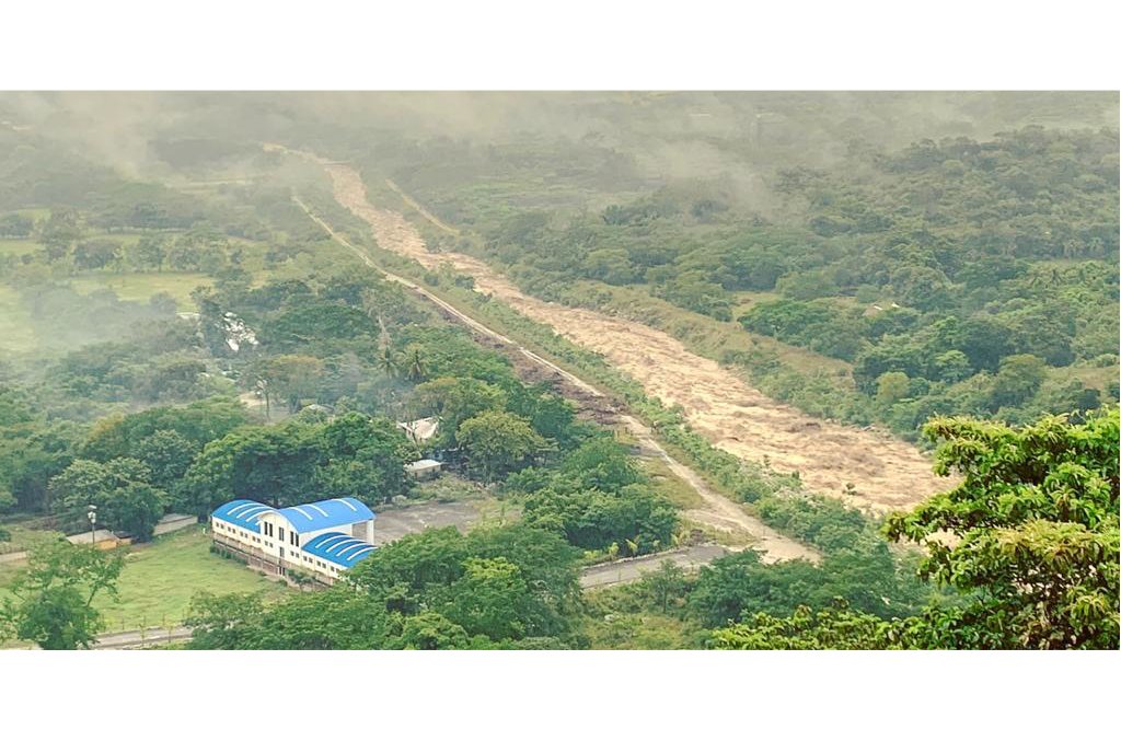 HopeofLife_Intl's tweet photo. #HurricaneEta rains sent #mudslides and #flooding through our #Guatemala campus last night. So much devastation. All residents are safe an accounted for. Click to read more and #help: https://t.co/Zw8p49LkO6 #beforeandafter https://t.co/YuULDJG0dK