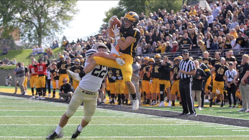Beyond blessed and grateful to have received an offer from Gustavus Adolphus College!!! ⚫️🟡#GET #gustiefootball @GAC_Football <a href="/officialKelvinM/">Kelvin Melgar</a> <a href="/EHSCoachLopez/">Julio Lopez</a> <a href="/CoachPedregon/">Gabriel Pedregon</a> <a href="/Iglesias_915/">Joseph Iglesias</a> <a href="/TopViewFit/">Top View Fitness</a> @CoachVegaRR