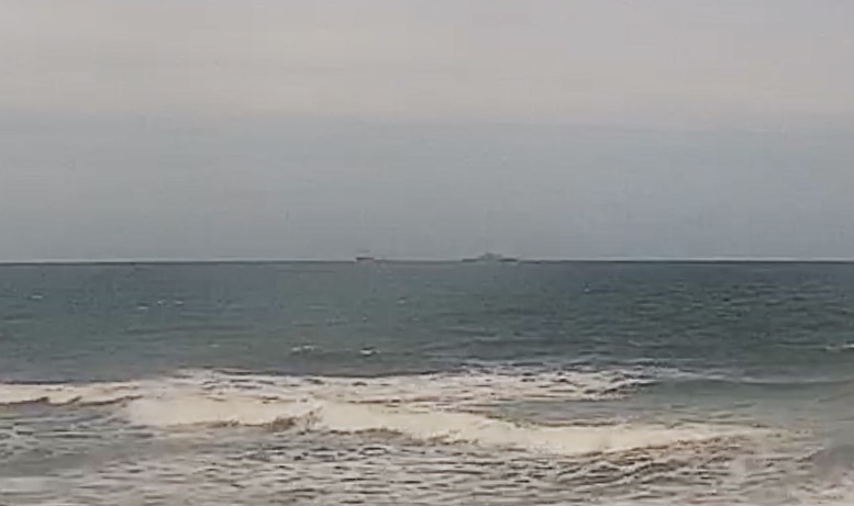 WarshipCam's tweet photo. USS Detroit (LCS 7) Freedom-variant littoral combat being towed into Port Canaveral, Florida by the MV Gary Chouest after 'a key piece of its propulsion system malfunctioned' or 'engineering casualty' - November 6, 2020 #detroit #lcs7 https://t.co/rPeIAJ9R2m