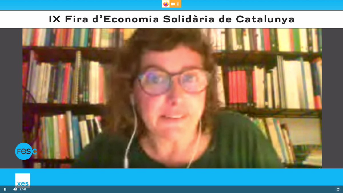 XES_cat's tweet photo. 🗣️ @claramassip d'@edualter explica que el programa de Competències per transformar el món "s'ha dut a terme de forma col·laborativa durant 3-4 anys per reflexionar sobre temàtiques vinculades a la justícia global al currículum de primària i secundària".

#FESC2020 https://t.co/l8lQWiSC9O