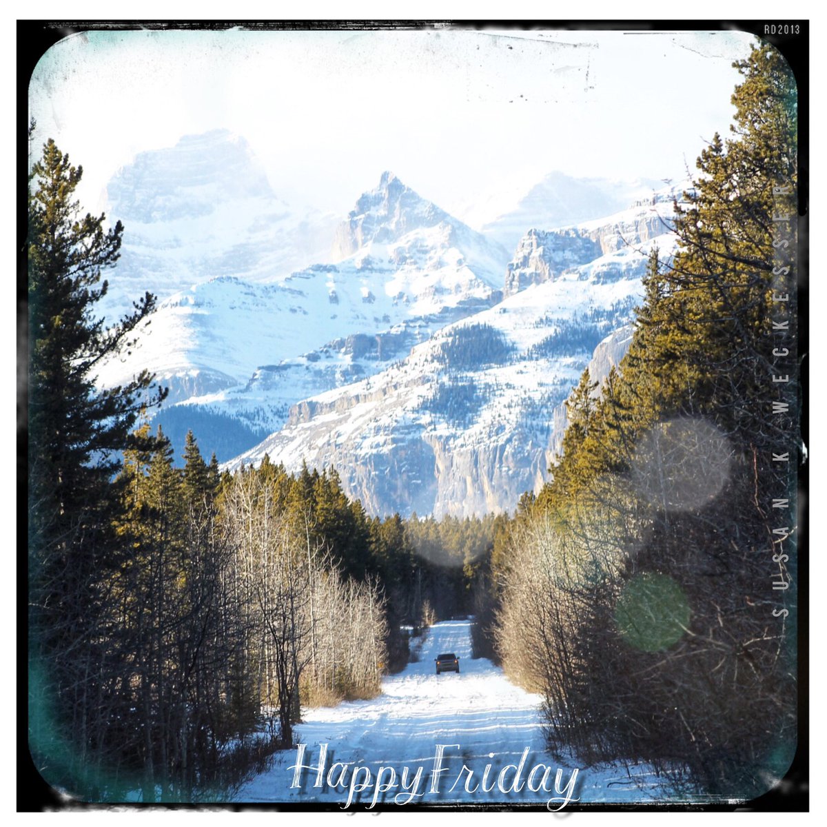 SusanKWeckesser's tweet photo. Happy Friday!
Have a {beautiful} day &amp; make sure that you take a little [positive] time for yourself! 
(P.S.)Alberta...get ready for the snow!
Big{hugs}xo 
#fridayvibes #loveeachday https://t.co/a1St2WJI9S