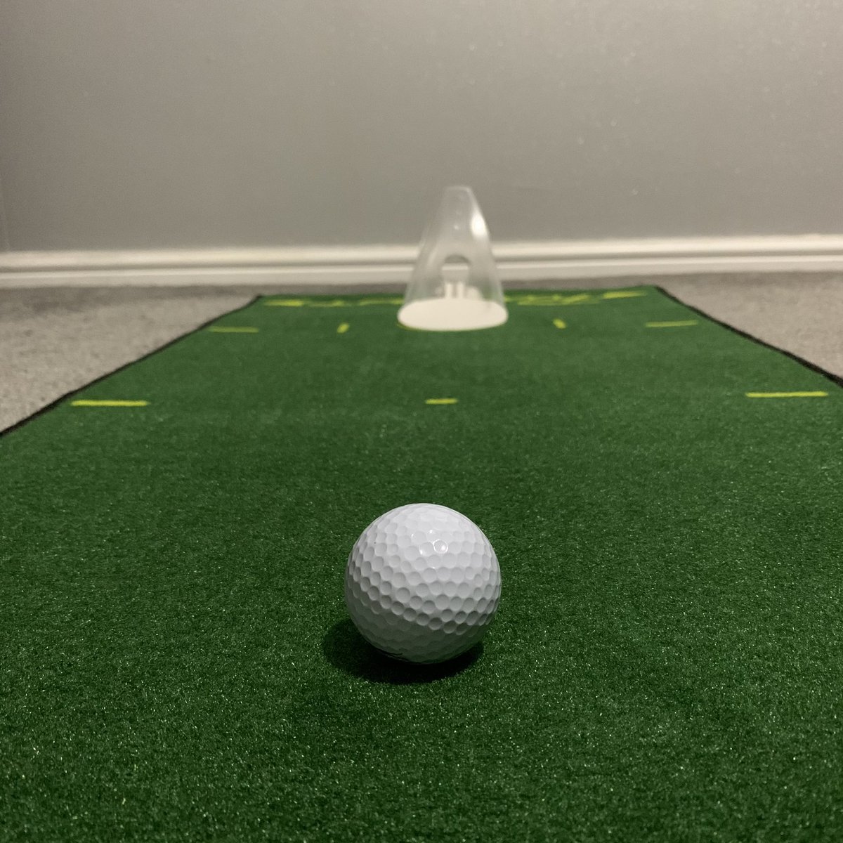 MissKMcD's tweet photo. Oo thanks for reminding me @teacher5aday I am loving my new hobby and will practice at home during lockdown #teacher5aday #photo #hobby #wannabegolfer @puttoutgolf #nicember #allthegearnoidea https://t.co/5C2kfhOpoU