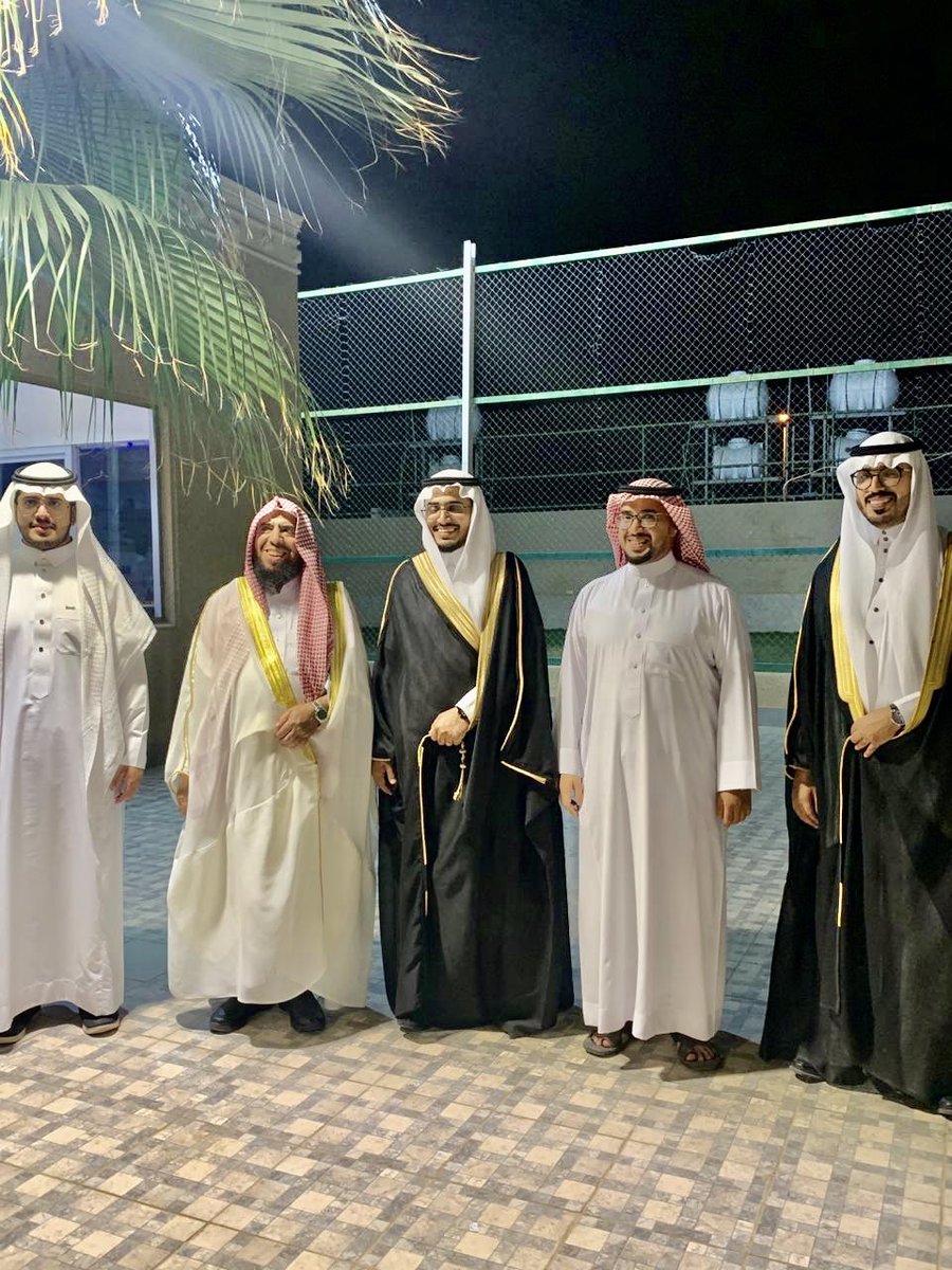 g_alhonini's tweet photo. احتفل الأستاذ/صالح بن عبود بن صالح بن منور #الحنيني #الحربي وفقه الله.
بارك الله له وبارك عليه 
وجمع بينهما في خير 
يوم الجمعة ليلة السبت ١٤٤٢/٣/٢٠هـ في شالية الطبيعة بـ #الرس .
الذي كان مقتصراً على حفلٍ عائلي نظراً للإجراءات الاحترازية المتبعه من قبل حكومتنا أيدها الله. https://t.co/S4EzzGFkEL