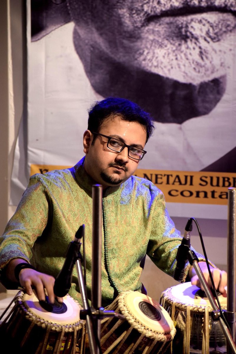 sourabhgoho's tweet photo. A great blessing to perform under the lotus feet of Acharya Baba Allaudin Khan Saheb. Check 👉🏻 https://t.co/vVScLlHMYF - another clip from the #MusicalThrowback series.
Rajan Ghosh | @dwiptanilsarode
#Tabla #SourabhGoho #LiveMusic
#Music #Sarod #Violin #Concert https://t.co/OPCYBYRWzV