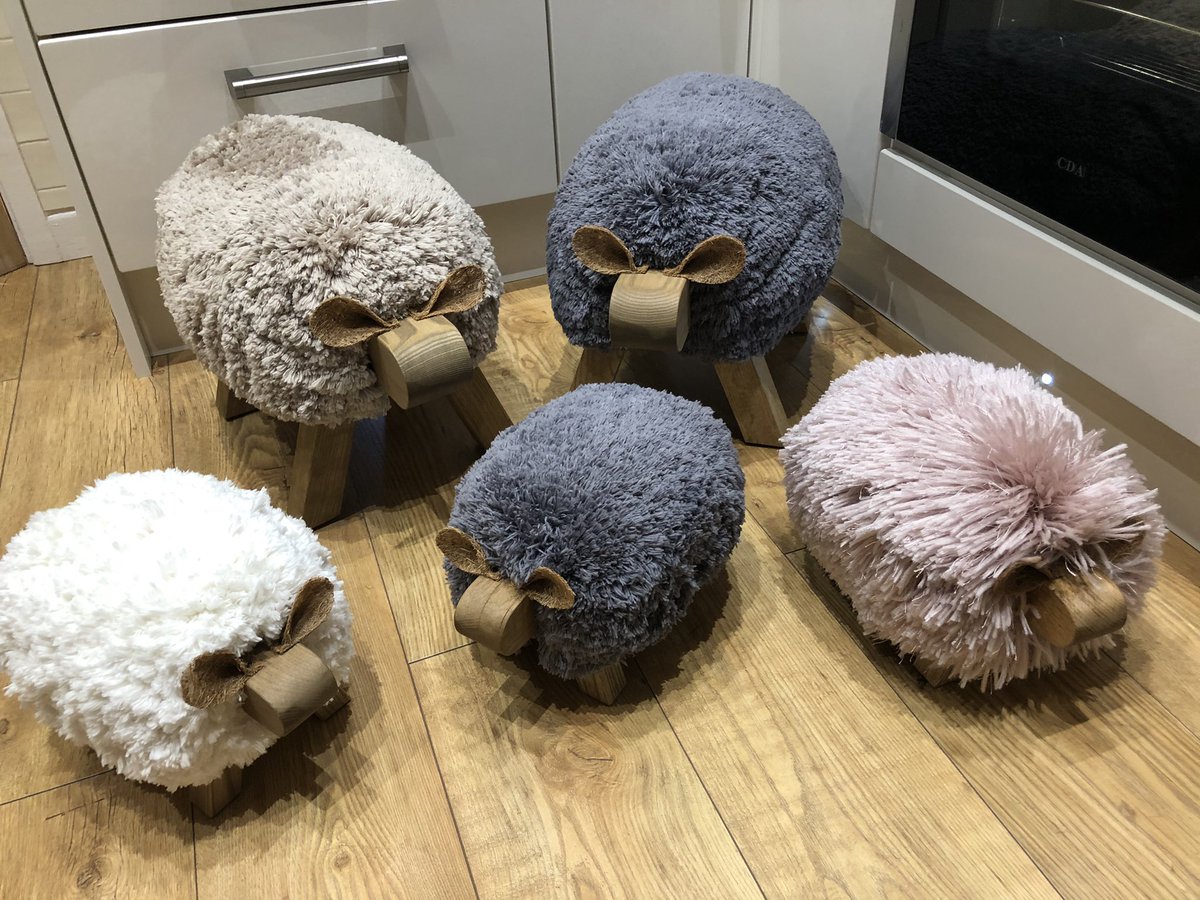 FarmFootstools's tweet photo. More options available for the perfect Christmas present for that perfect partner, parent, child or friend!!!! Delivered anywhere in the UK. Please contact us via Facebook, https://t.co/fDf6S1osm6 or DM message. 🐑🎄🎅🏼🎁 https://t.co/n1WZo1bu8W