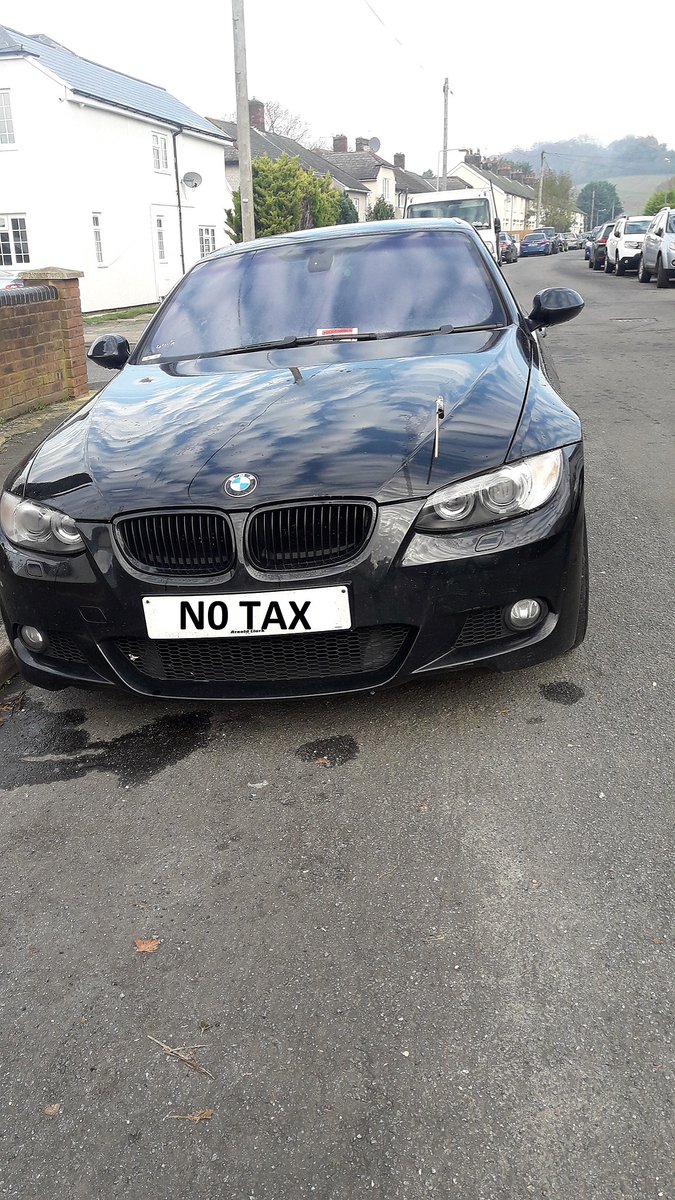 TVP_ChiltSBucks's tweet photo. Quite a few vehicles found in #Chesham with no Tax. Tickets have been issued and fines on the way. This was a concern raised by residents. You said, we did. #C9418 https://t.co/GXWizOhIlY