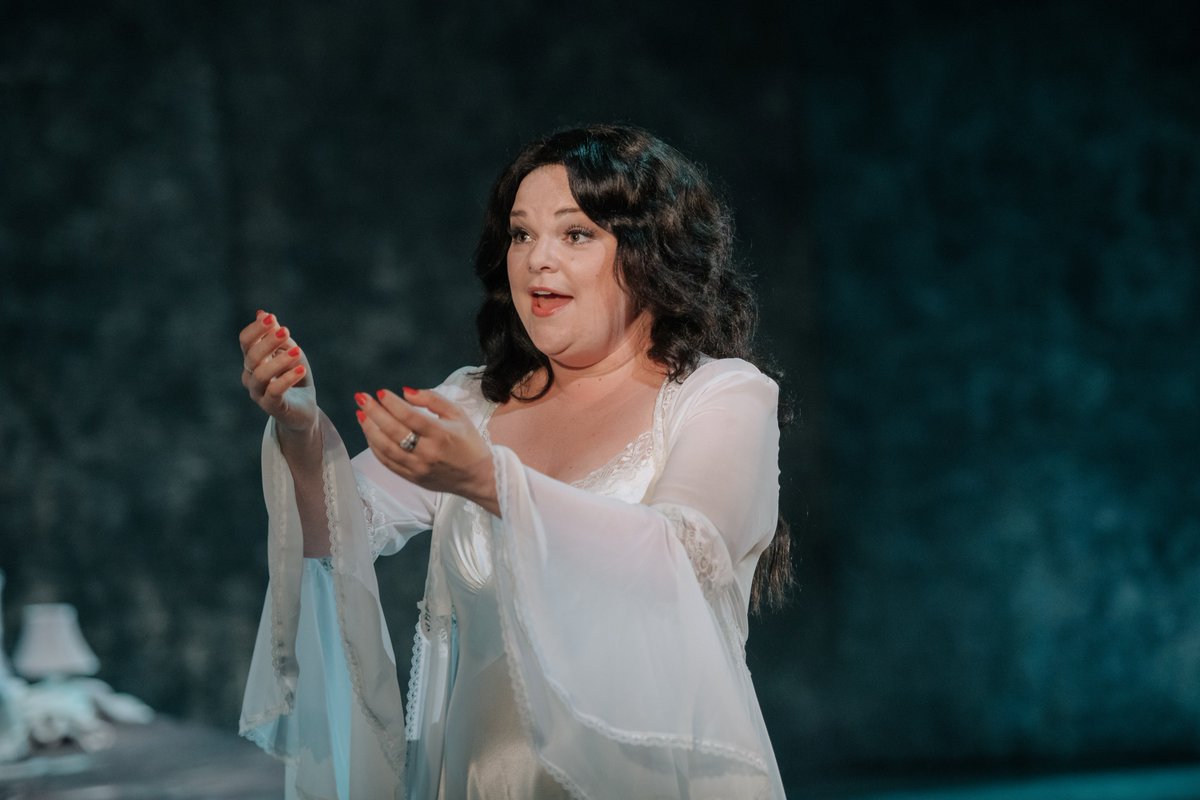 guildhallschool's tweet photo. 📢 This is your 10 minute warning for tonight's performance of our fully staged, live-streamed #GuildhallOpera triple bill

Join us at 7pm for Wolf-Ferrari’s 'Il segreto di Susanna', Mascagni’s 'Zanetto' and Donizetti’s 'Rita'.

Watch for free online > https://t.co/jGgSoLHmeA https://t.co/vUVOKbWK6V