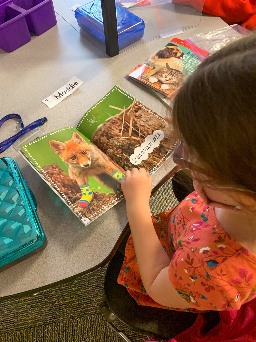 We’re so excited to start learning our reading powers soon! 🦸 We’ve been spending some time getting to know these new books by looking at the covers, going on picture walks, and thinking about what words we might see! #PHLearns #ParkHillProud