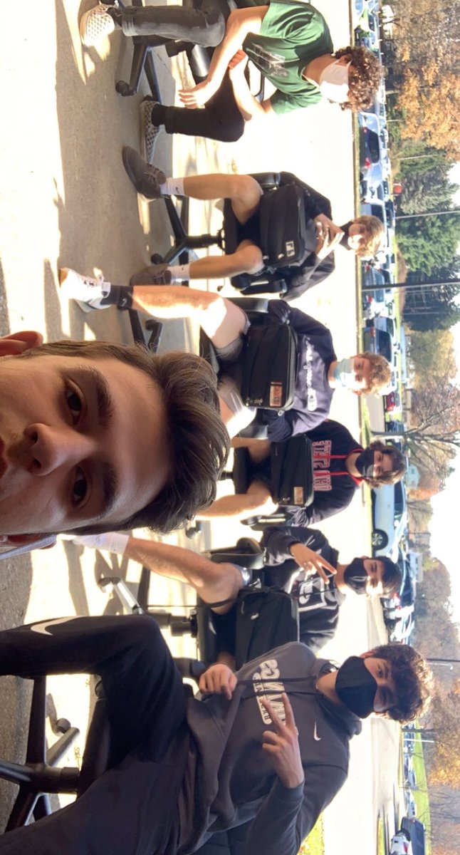 FlexFitJA1's tweet photo. I hope you enjoy this great weather out here! We sure are by having a company meeting outside! #keepflexin https://t.co/3jWcu0bvqv