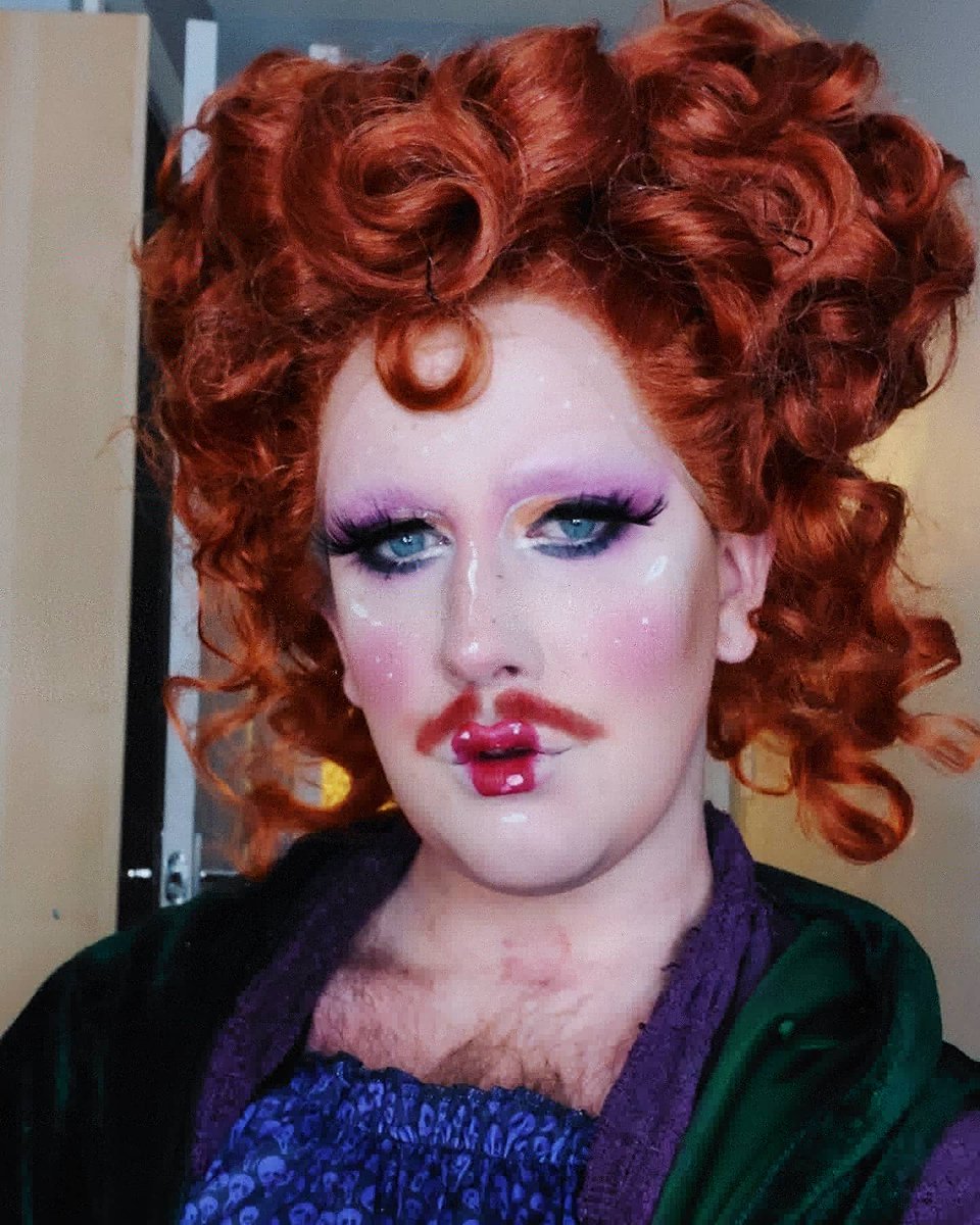 MaxElliottW's tweet photo. Last week was Halloween... and I miss it so... https://t.co/pBsltuNG9y