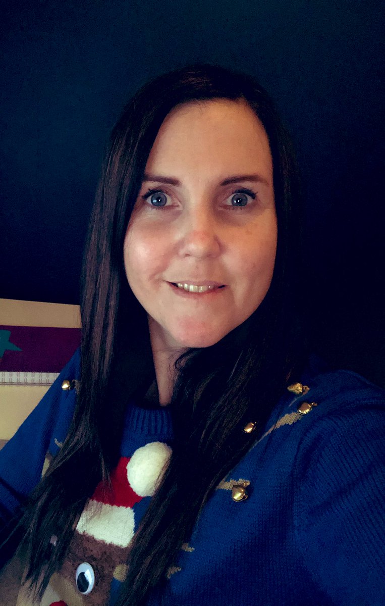 ZCSocialMedia's tweet photo. We’ve had a great week with the #ZCSocialMedia Growth Academy Members doing our #Christmas Campaign Pop Up School!

Tonight is the last session 🎅🏼🎁😀 Christmas jumpers and a glass of wine to finish the week! 

See you all soon 💜 https://t.co/VLv7Qtbrof
