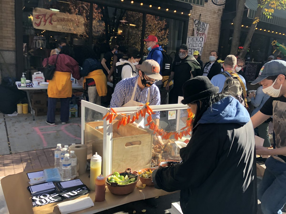 The pro-Trump side grew into about 100 people, some chanting “let us see the vote!” (That’s not legal for ppl not designated by a party/ campaign.) On “count every vote” side, dance party is still going and there are free tacos