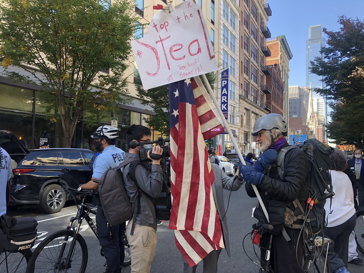 The pro-Trump side grew into about 100 people, some chanting “let us see the vote!” (That’s not legal for ppl not designated by a party/ campaign.) On “count every vote” side, dance party is still going and there are free tacos