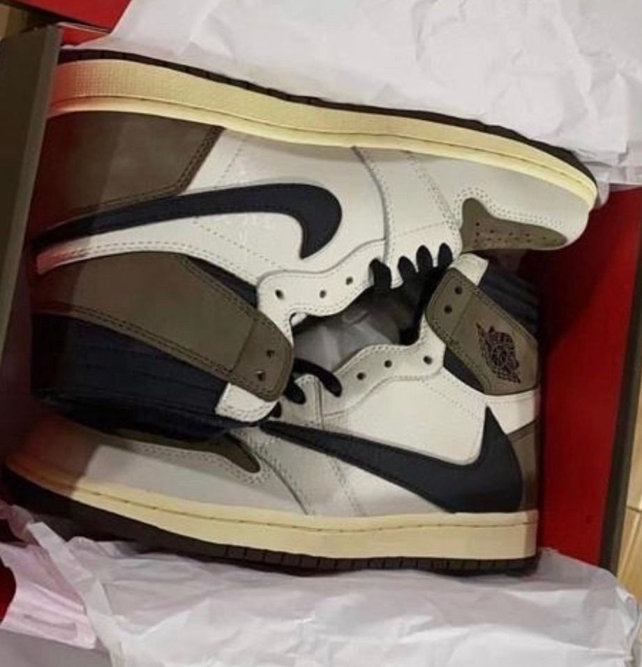 TheSiteSupply's tweet photo. [Thoughts?] Travis Scott Alternate Air Jordan 1 👟

📸 oneeightyair IG https://t.co/cmlopyt2Zn