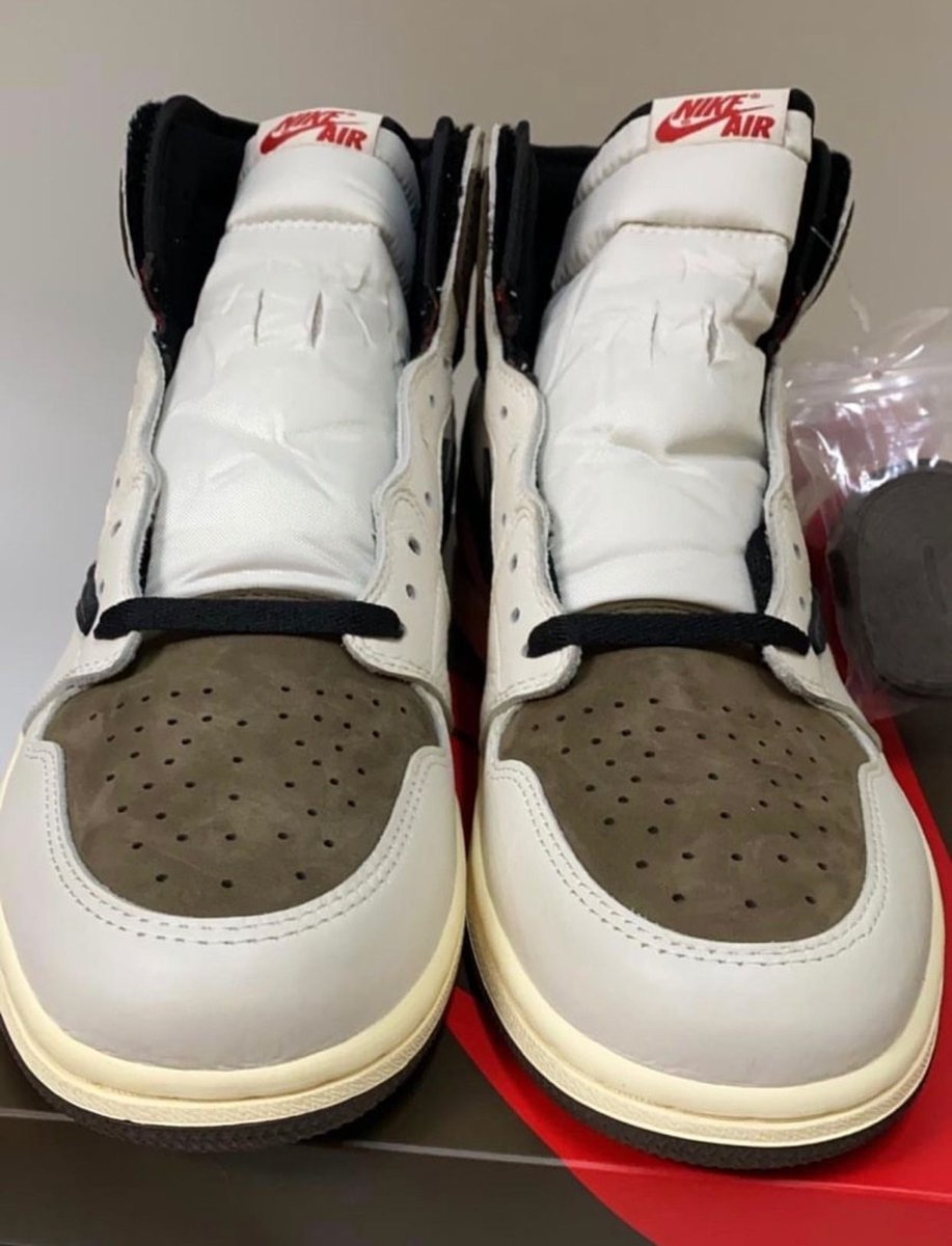 TheSiteSupply's tweet photo. [Thoughts?] Travis Scott Alternate Air Jordan 1 👟

📸 oneeightyair IG https://t.co/cmlopyt2Zn