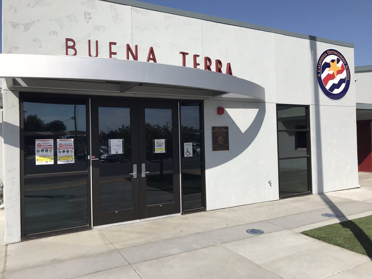 bt_eagles's tweet photo. Look what just got installed today. Thank you to our BT PTA for our sign. Thank you to our community, our staff, and our district for your support. We feel so Distinguished!!
#BTSOAR #CESDPROUD https://t.co/vMRvWefapx