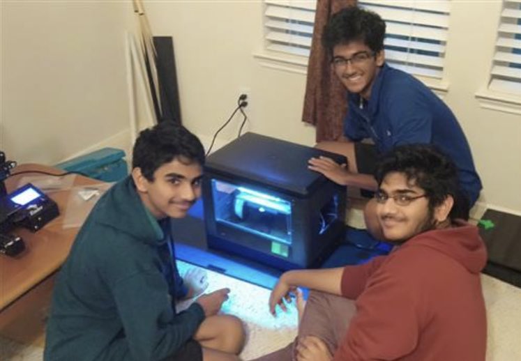 NRJHAdvanced's tweet photo. Wow! Another sibling Longhorn duo were spotlighted by the Governor’s office when they received the Governor’s Volunteer Awards for their work with the “Three Mask-eteers” Amazing job Karthik and Praneel 👏🏻 https://t.co/jPh9oCsFN3 https://t.co/SAz5qH4zP8