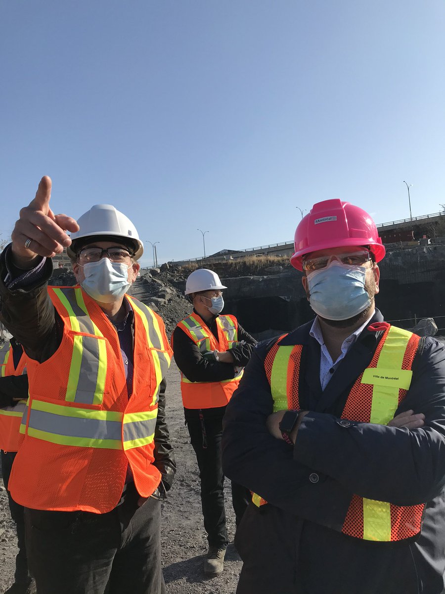 Val_Plante's tweet photo. 👷🏻‍♀️🏗 Déjà 1M de tonnes de roc excavées au futur centre de transport Bellechasse de la STM. Je suis allée saluer les équipes dévouées qui travaillent sur ce projet ambitieux et exemplaire. Ensemble, nous bâtissons le Montréal de demain. https://t.co/Jad99W2bzh #polmtl https://t.co/GAj4ZBxIuE