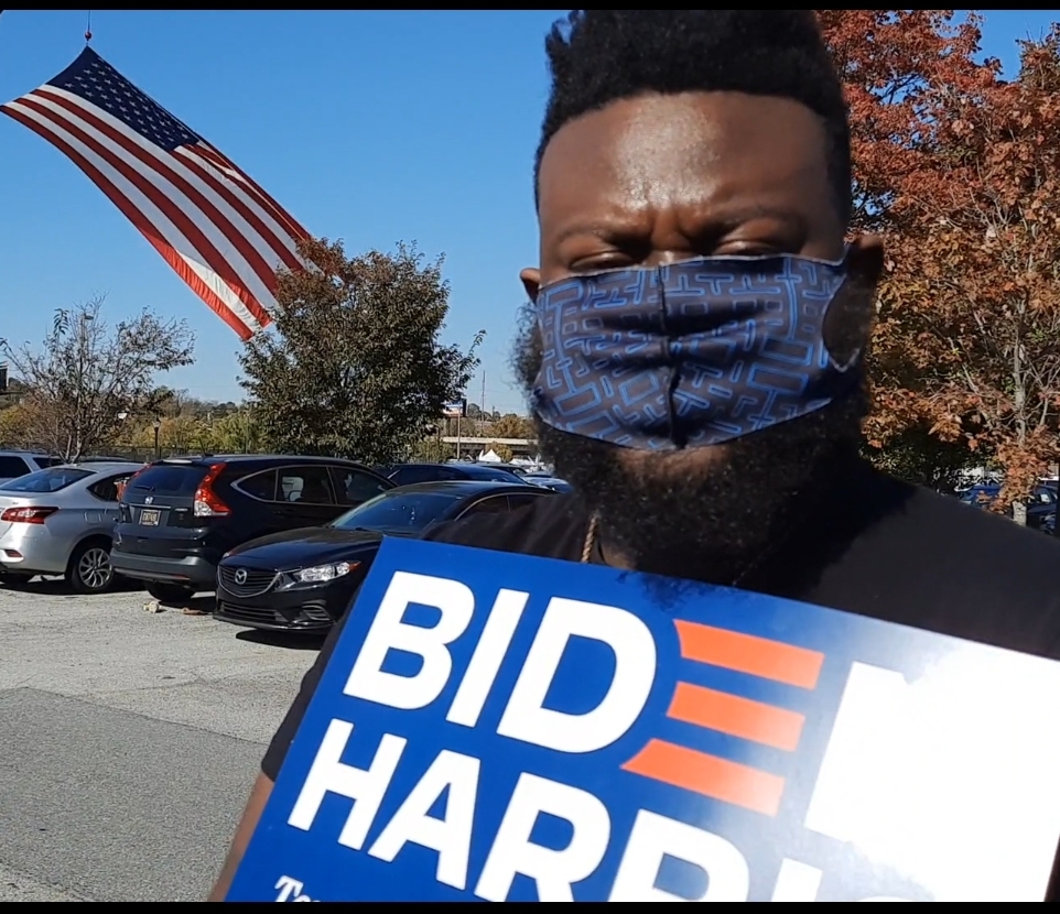 [A dérouler] Lui, c'est Von. Il est de Wilmington, Delaware et pas question pour lui de ne pas vivre "ce moment historique", dans SA ville, insiste-t'il.