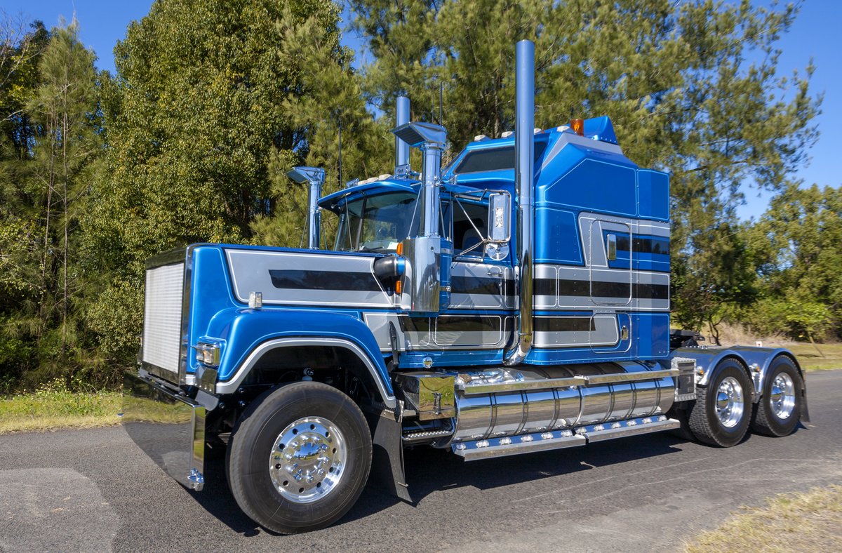 BudandTonys's tweet photo. #WeekendWorthy ππβ‘οΈ#Truckers #Trucking #TruckDrivers #TruckShow #BigRigs #18Wheelers #SemiTrucks
οΏΌ
οΏΌ
οΏΌ https://t.co/psGAfY6hGI