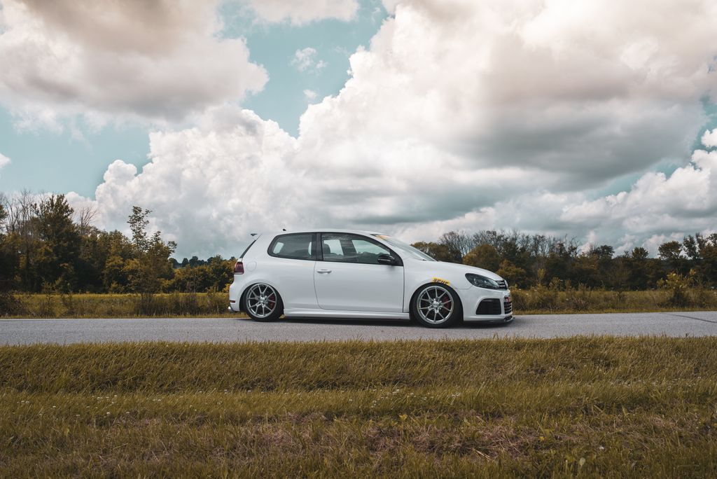 ECSTuning's tweet photo. Air Lift Performance is 10% off so you can go low for less!
#ecstuning #ecs #airliftperformance #lifeonair #airdout #dumped #bagged #fitment #dailydriven #volkswagen #volksnation #vw #vwvortex #gti #mk6 https://t.co/CGPsnp2PnJ