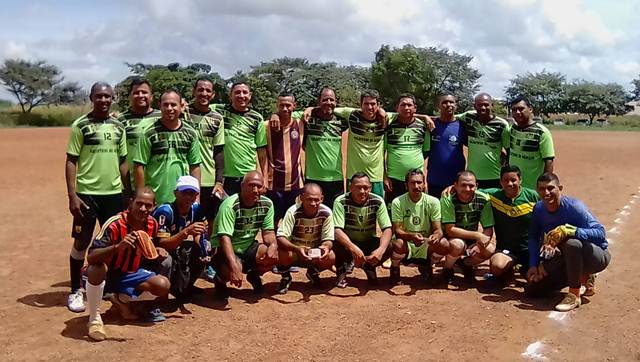 SoyNuevaPrensa's tweet image. #Galácticos buscará acabar con el reinado de Vista Alegre en el #Fútbol súper  máster - is.gd/7SWFB0

#SoyNuevaPrensa #Domingo8Nov #SúperMáster #VistaAlegre #Deportes