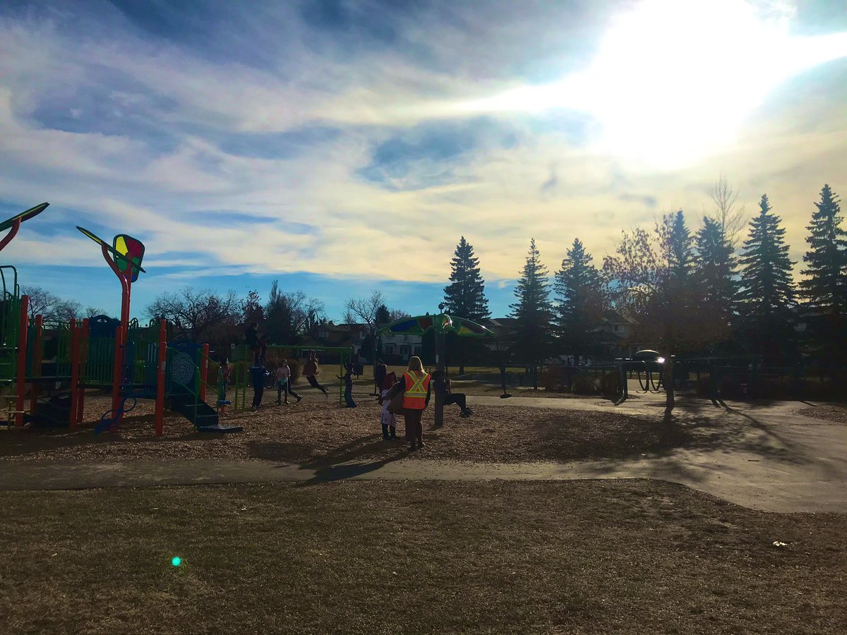 SchoolLakeridge's tweet photo. I have a feeling the kids @SchoolLakeridge will have something different to play with when they return to school on Tuesday. Stay safe and have wonderful weekend! #wearelakeridge #winterhasreturned https://t.co/XwYnQ9PFx8